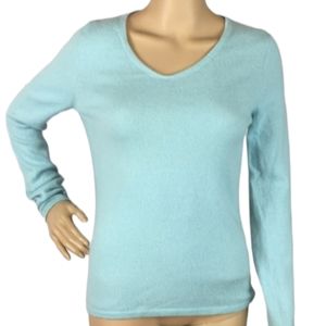 Charter Club 💯% cashmere v-neck green sweater